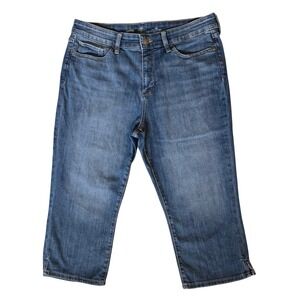 St Johns Bay Womens Capri Jeans Size 14 Blue Medium Wash Stretch Denim Cropped